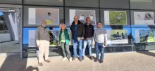 Fot. 1 Przed Wydziałem Biologii. Od lewej: prof. Przemysław Busse, prof. Magdalena Remisiewicz, Dr Michel Sawan, Pascal Azar, Charbel Namnoum