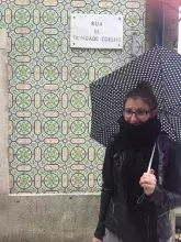 Paulina w deszczowy dzień w Aveiro