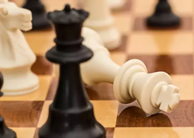 Turniej szachowy na platformie chess.com